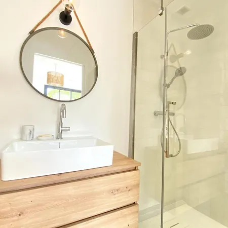 Neuve Climatisee Avec Piscine Chauffee *