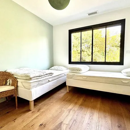 Prázdninový dům Neuve Climatisee Avec Piscine Chauffee Gujan-Mestras